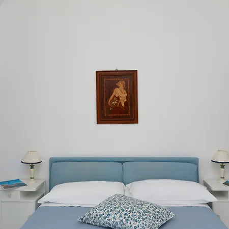 La Ninfa Di Capri Bed & Breakfast 4*