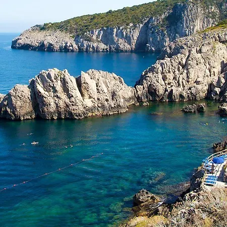 La Ninfa Di Capri Oda ve Kahvaltı 4*
