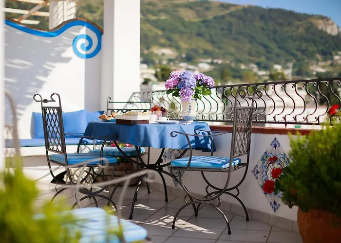 Oda ve Kahvaltı La Ninfa Di Capri